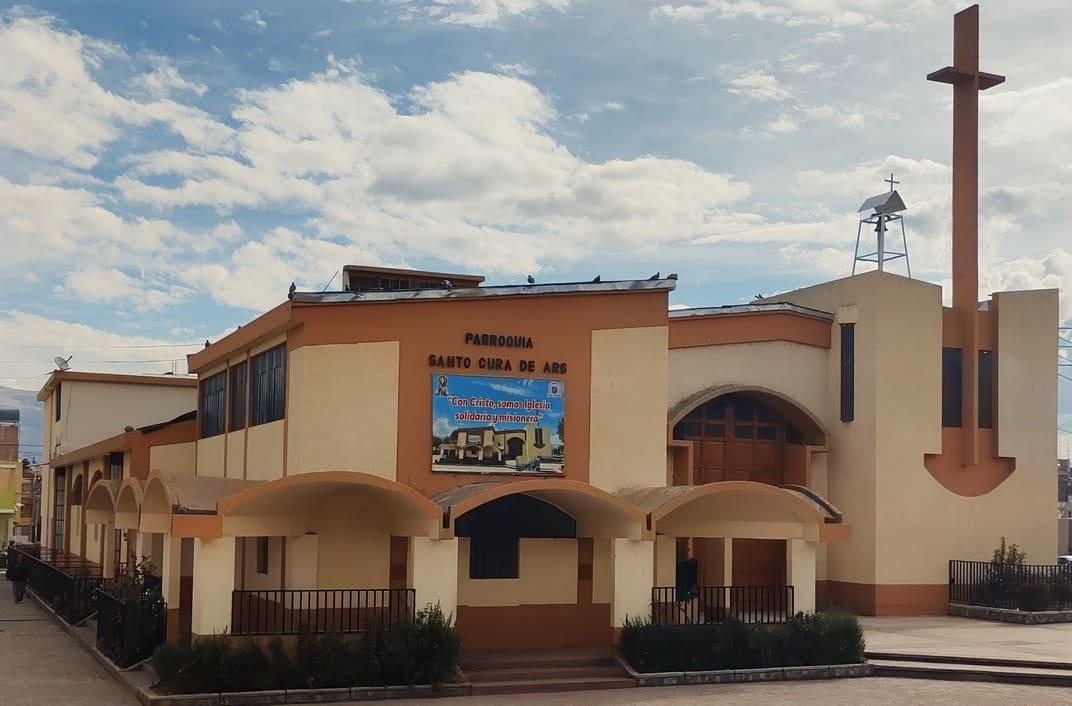 Parroquia Santo Cura de Ars en Huancayo