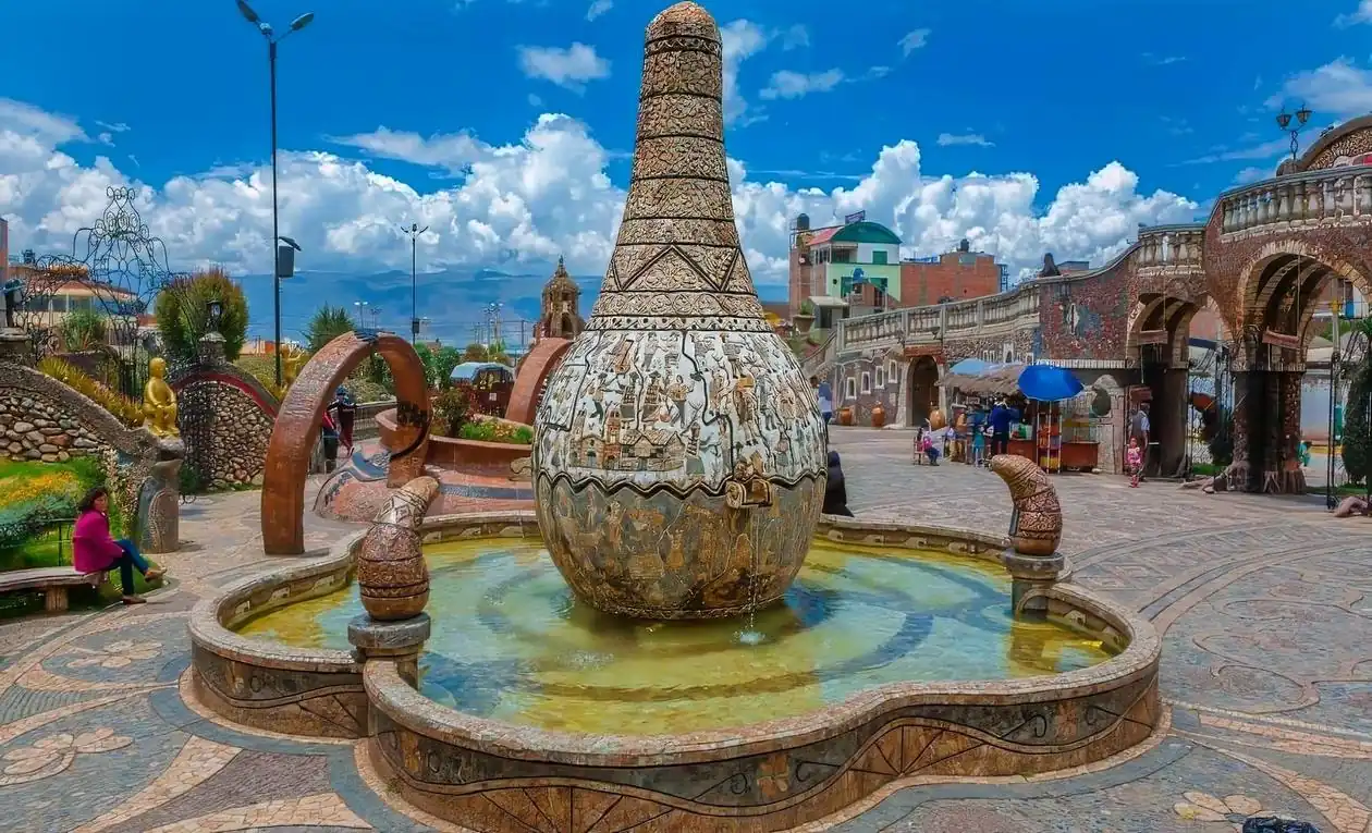 Mate burilado en parque de la Indentidad Huanca
